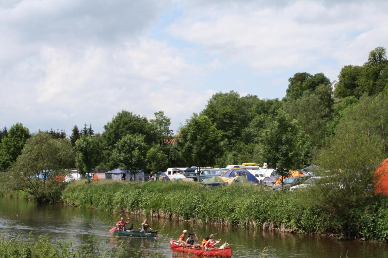Ferienwohnungen Am Campingplatz 特伦德尔堡 外观 照片